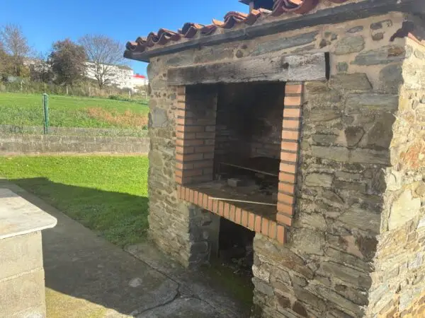 Casa a reformar con jardín y parcela - Imagen 17