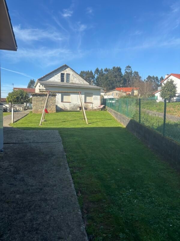 Casa a reformar con jardín y parcela - Imagen 12