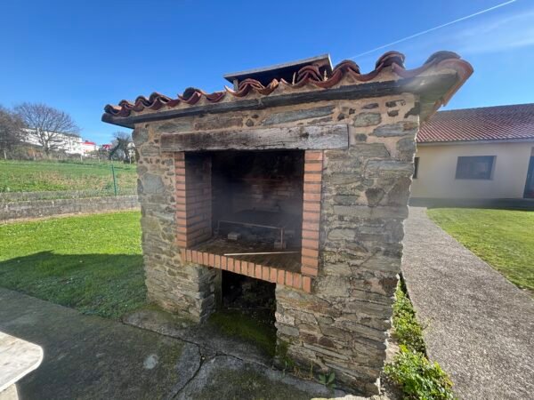 Casa a reformar con jardín y parcela - Imagen 8