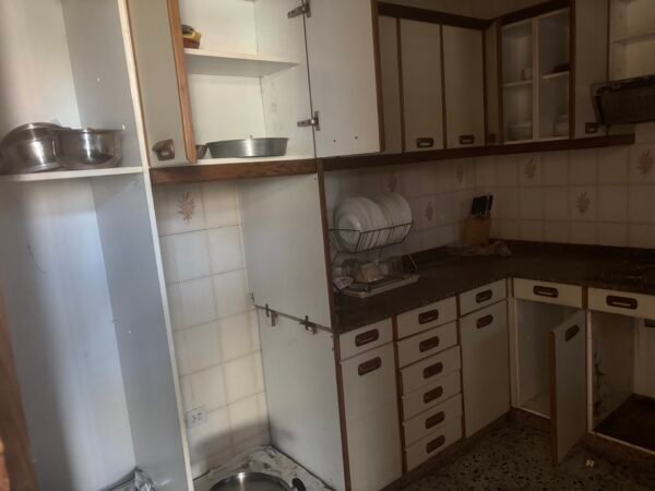 Casa a reformar con jardín y parcela - Imagen 7